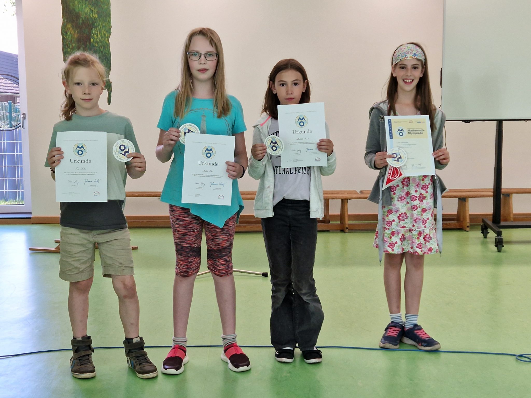 Preisverleihung MathematikOlympiade in Niedersachsen GS Salzhausen